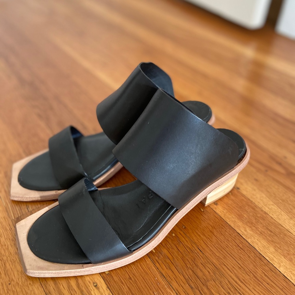 Black summer heeled sandals